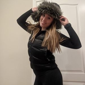 Black North Face Vest (medium)